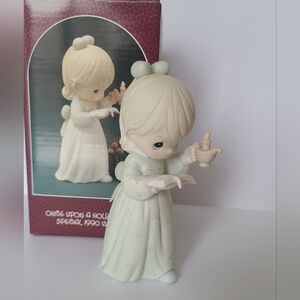 Precious Moments Special Edition Holy Night Christmas Girl Collectible Figurine